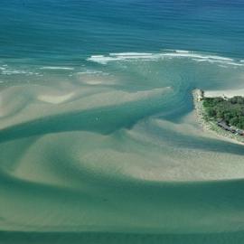 Aerial view, Noosa River mouth and Bar, Noosa Heads, 10 February 2005