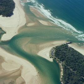 Aerial view, Noosa River mouth and Bar, Noosa Heads, 19 March 2007