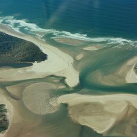 Aerial view, Noosa River mouth and Bar, Noosa Heads, 19 March 2007