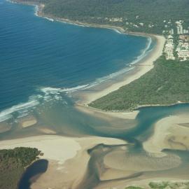 Aerial view, Noosa River mouth and Bar, Noosa Heads, 19 March 2007