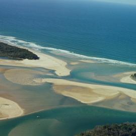 Aerial view, Noosa River mouth and Bar, Noosa Heads, 19 March 2007