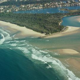 Aerial view, Noosa River mouth and Bar, Noosa Heads, 19 March 2007