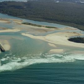 Aerial view, Noosa River mouth and Bar, Noosa Heads, 19 March 2007