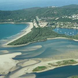 Aerial view, Noosa River mouth and Bar, Noosa Heads, 25 May 2005