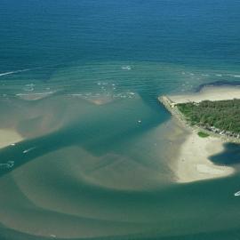 Aerial view, Noosa River mouth and Bar, Noosa Heads, 29 December 2004