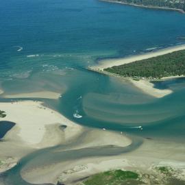 Aerial view, Noosa River mouth and Bar, Noosa Heads, 29 December 2004