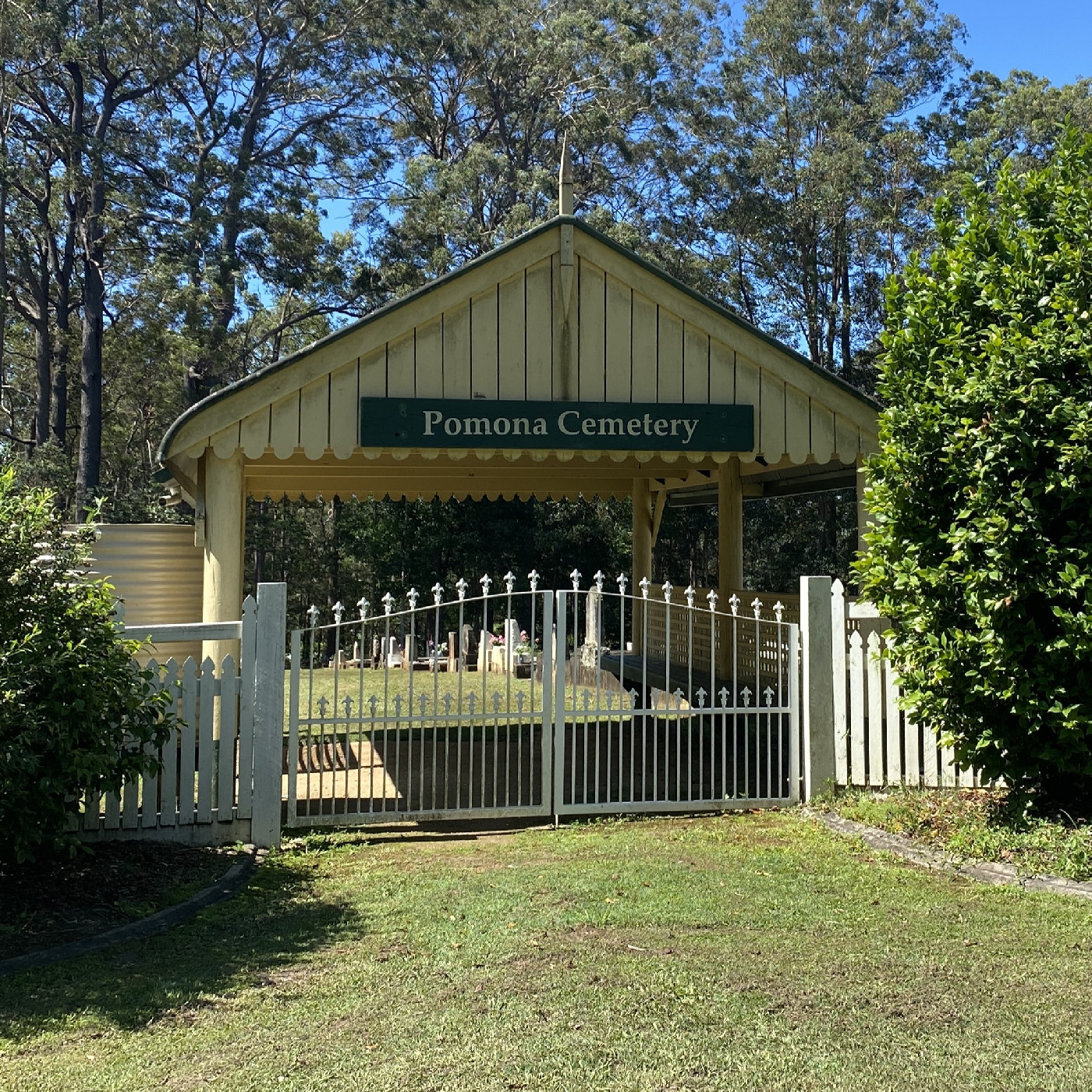 Pomona Cemetery