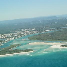 Aerial view, Noosa River mouth and Bar, Noosa Heads, 10 April 2005