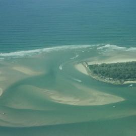 Aerial view, Noosa River mouth and Bar, Noosa Heads, 10 April 2005