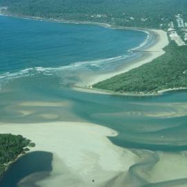 Aerial view, Noosa River mouth and Bar, Noosa Heads, 10 April 2005