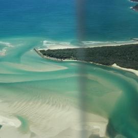 Aerial view, Noosa River mouth and Bar, Noosa Heads, 10 April 2005