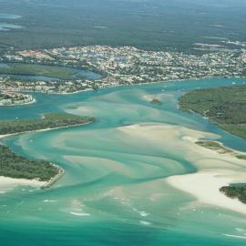 Aerial view, Noosa River mouth and Bar, Noosa Heads, 10 April 2005