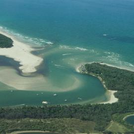 Aerial view, Noosa River mouth and Bar, Noosa Heads, 17 December 2005