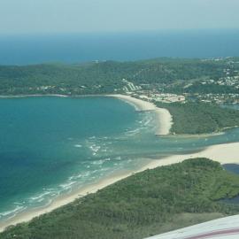 Aerial view, Noosa River mouth and Bar, Noosa Heads, 17 December 2005