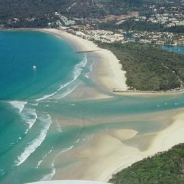 Aerial view, Noosa River mouth and Bar, Noosa Heads, 18 September 2005