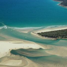 Aerial view, Noosa River mouth and Bar, Noosa Heads, 18 September 2005