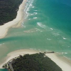 Aerial view, Noosa River mouth and Bar, Noosa Heads, 18 November 2006