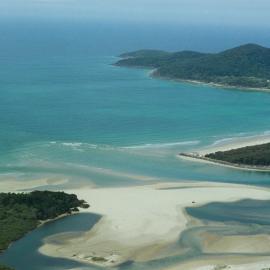 Aerial view, Noosa River mouth and Bar, Noosa Heads, 19 October 2005