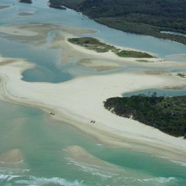 Aerial view, Noosa River, Noosa Heads, 20 December 2006