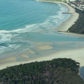 Aerial view, Noosa River mouth and Bar, Noosa Heads, 27 July 2005