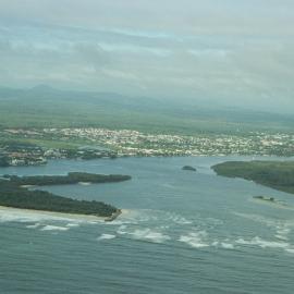Aerial view, Noosa River mouth and Bar, Noosa Heads, 1 March 2004