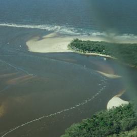 Aerial view, Noosa River mouth and Bar, Noosa Heads, 1 March 2004