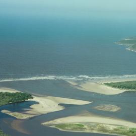 Aerial view, Noosa River mouth and Bar, Noosa Heads, 1 March 2004
