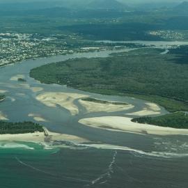 Aerial view, Noosa River mouth and Bar, Noosa Heads, 10 September 2007