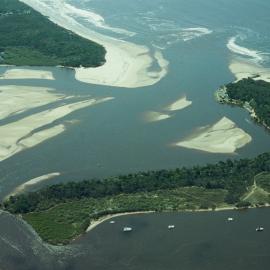 Aerial view, Noosa River mouth and Bar, Noosa Heads, 10 September 2007