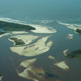 Aerial view, Noosa River mouth and Bar, Noosa Heads, 10 September 2007