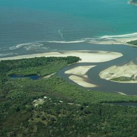 Aerial view, Noosa River mouth and Bar, Noosa Heads, 10 September 2007