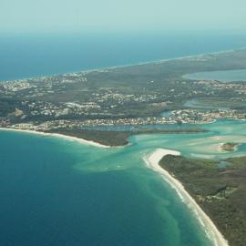 Aerial view, Noosa River mouth and Bar, Noosa Heads, 16 October 2007