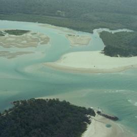 Aerial view, Noosa River mouth and Bar, Noosa Heads, 20 December 2007