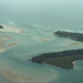 Aerial view, Noosa River mouth and Bar, Noosa Heads, 20 December 2007