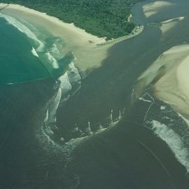 Aerial view, Noosa River mouth and Bar, Noosa Heads, 28 August 2007