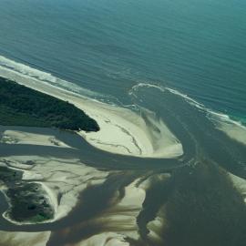 Aerial view, Noosa River mouth and Bar, Noosa Heads, 28 August 2007