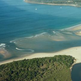 Aerial view, Noosa River mouth and Bar, Noosa Heads, 8 May 2005
