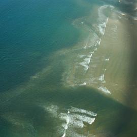 Aerial view, Noosa River mouth and Bar, Noosa Heads, 8 May 2005