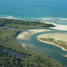 Aerial view, Noosa River mouth and Bar, Noosa Heads, 8 May 2005