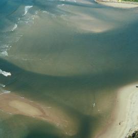 Aerial view, Noosa River mouth and Bar, Noosa Heads, 8 May 2005
