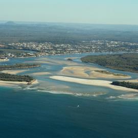 Aerial view, Noosa River mouth and Bar, Noosa Heads, 8 May 2005