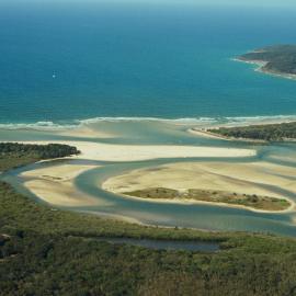 Aerial view, Noosa River mouth and Bar, Noosa Heads, 20 August 2008