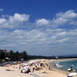 Beachgoers, Noosa Main Beach, Noosa Heads, ca 1990s