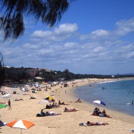 Beachgoers, Noosa Main Beach, Noosa Heads, ca 1990s