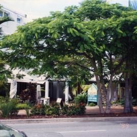 Businesses, 42 Hastings Street, Noosa Heads, 21 January 1999