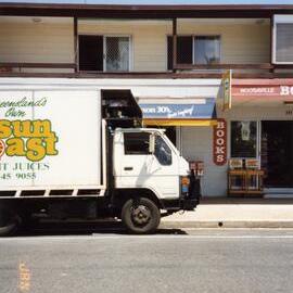 Businesses, 251 Gympie Terrace, Noosaville, 28 January 1992
