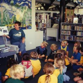 Dianne Warner, story time, Noosaville Library, ca 1994