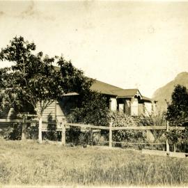 Dwelling with mountain views, 19 Pine Street, Pomona