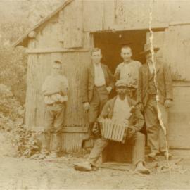 Bullock drivers' residence, Cooroy, ca 1902