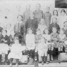 Students, Cooran State School, Cooran, ca 1916